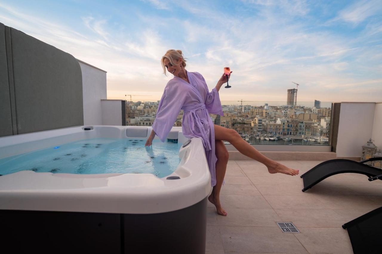 The Address Seafront Suites With Hot Tub Pietà Εξωτερικό φωτογραφία