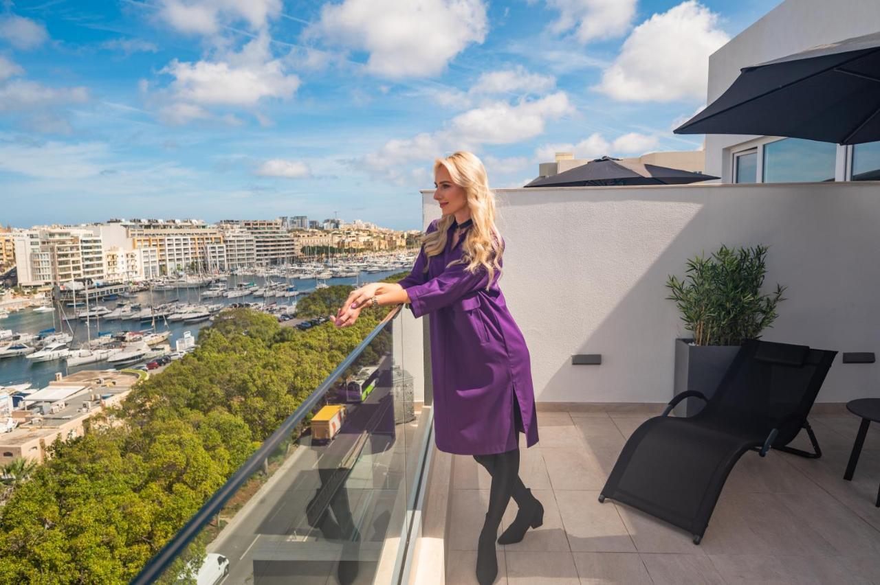 The Address Seafront Suites With Hot Tub Pietà Εξωτερικό φωτογραφία