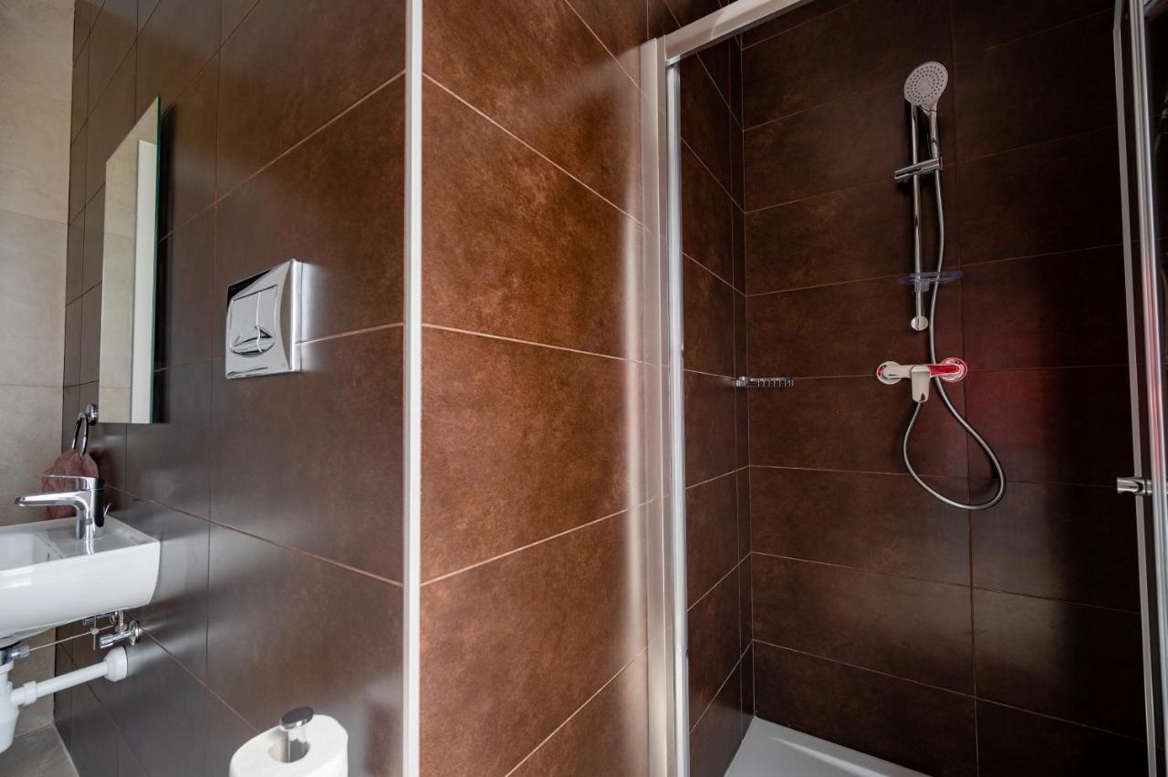 The Address Seafront Suites With Hot Tub Pietà Εξωτερικό φωτογραφία